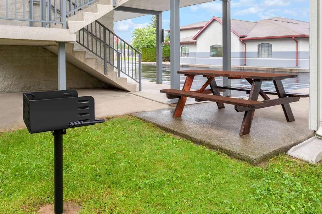 Super 8 By Wyndham Marysville/Port Huron Area Exteriér fotografie