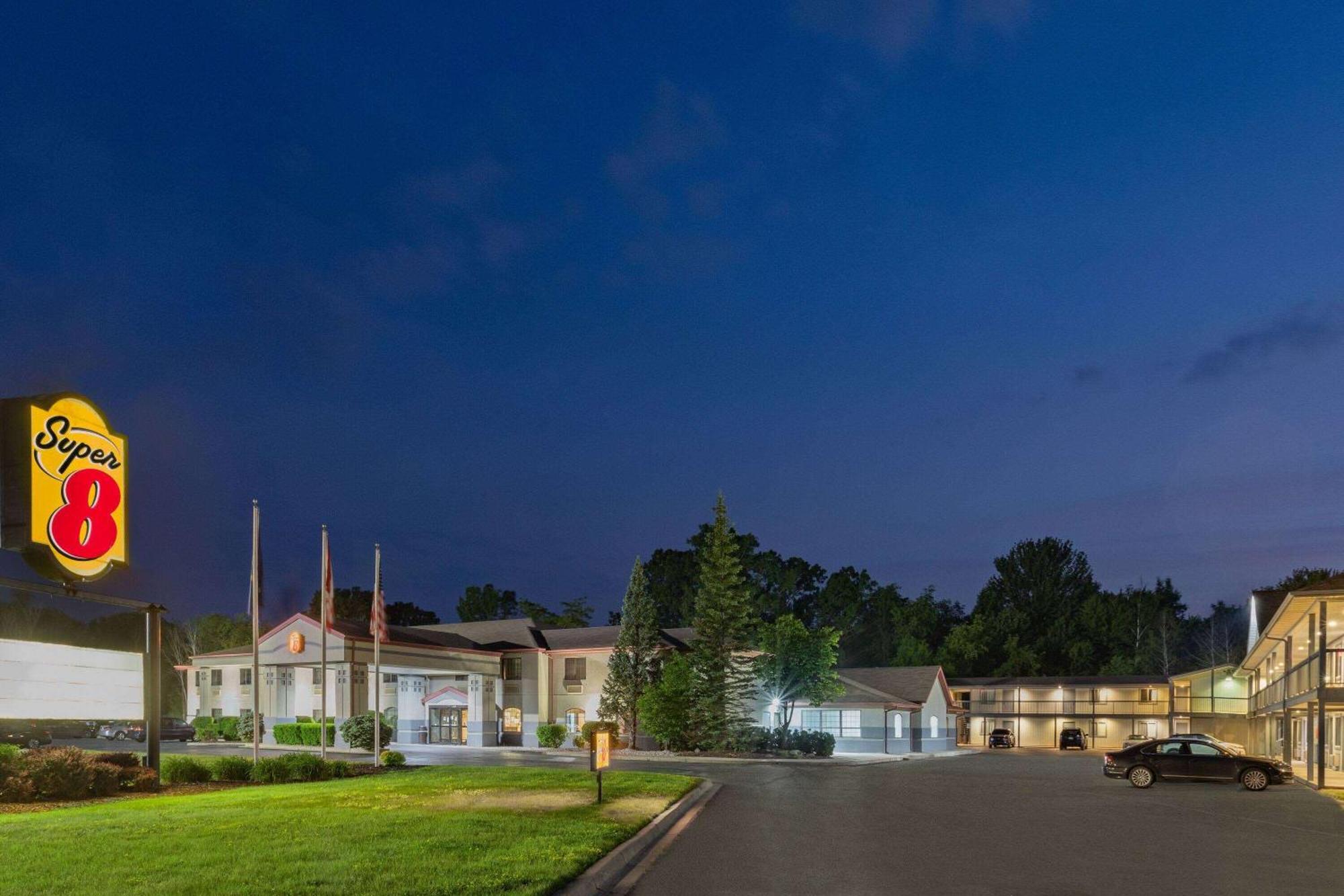 Super 8 By Wyndham Marysville/Port Huron Area Exteriér fotografie